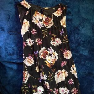 T Tahari dress black with floral print size 8